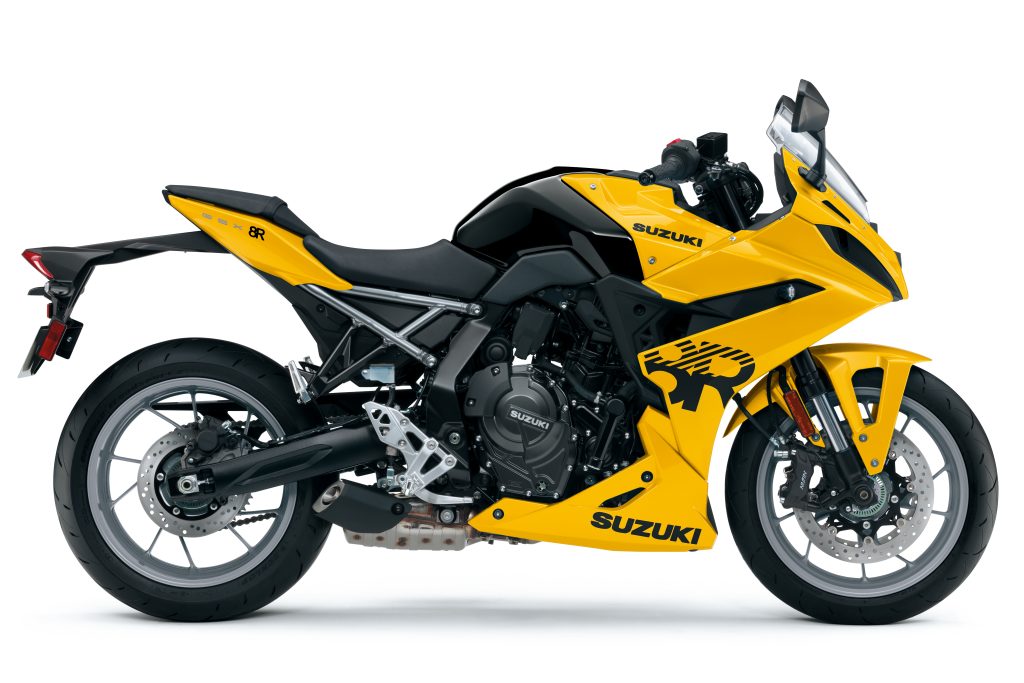 GSX800FRQM4_QZY_right-1024x683